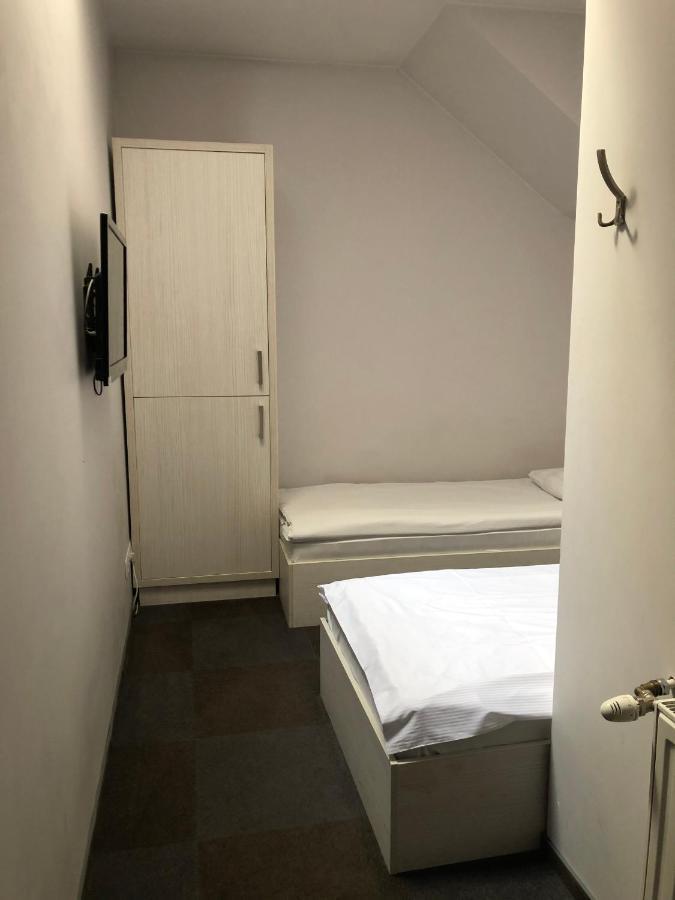 Hostel Promenada Жешув Экстерьер фото