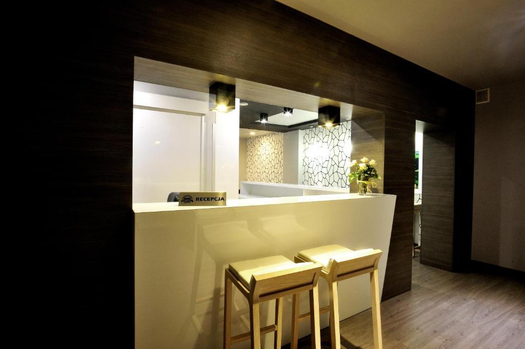 Hostel Promenada Жешув Экстерьер фото